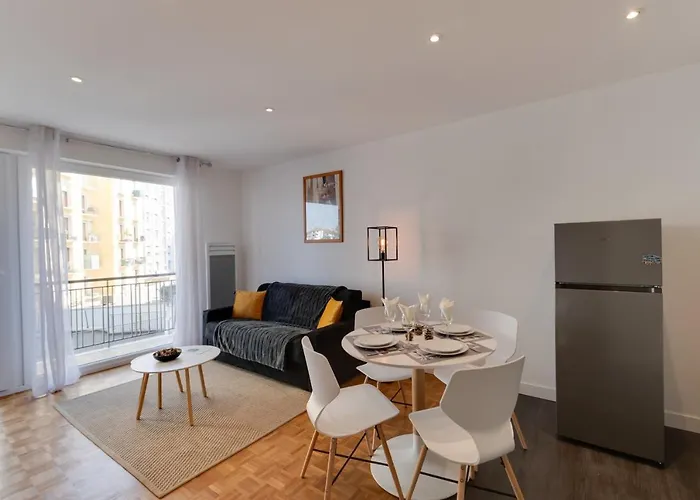 Le Chevene - 2 Or 4 Person Apartment With Balcony In Annecy Centre