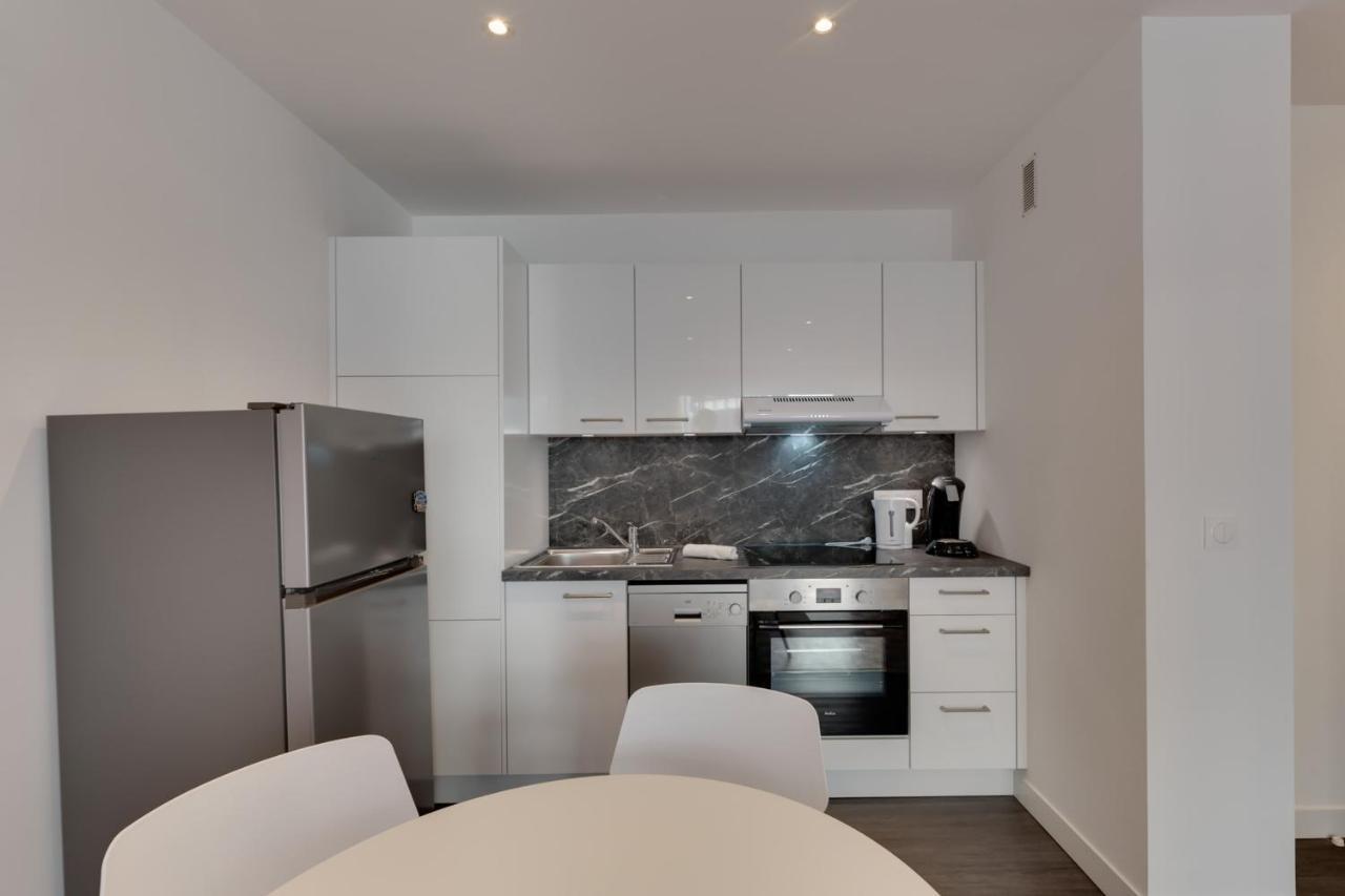 Apartment Le Chevene - 2 Or 4 Person With Balcony In Centre
